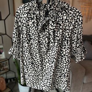 Flowy blouse, NWT